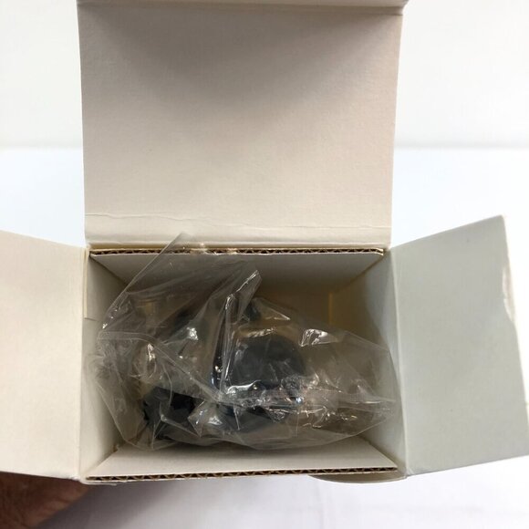 Mary Kay Glamour 8 Brush Collection With Clear Vase Holder NIB - Picture 2 of 9